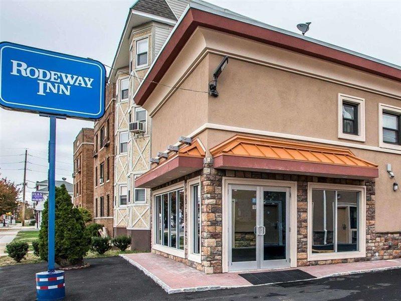 Rodeway Inn Belleville Bagian luar foto