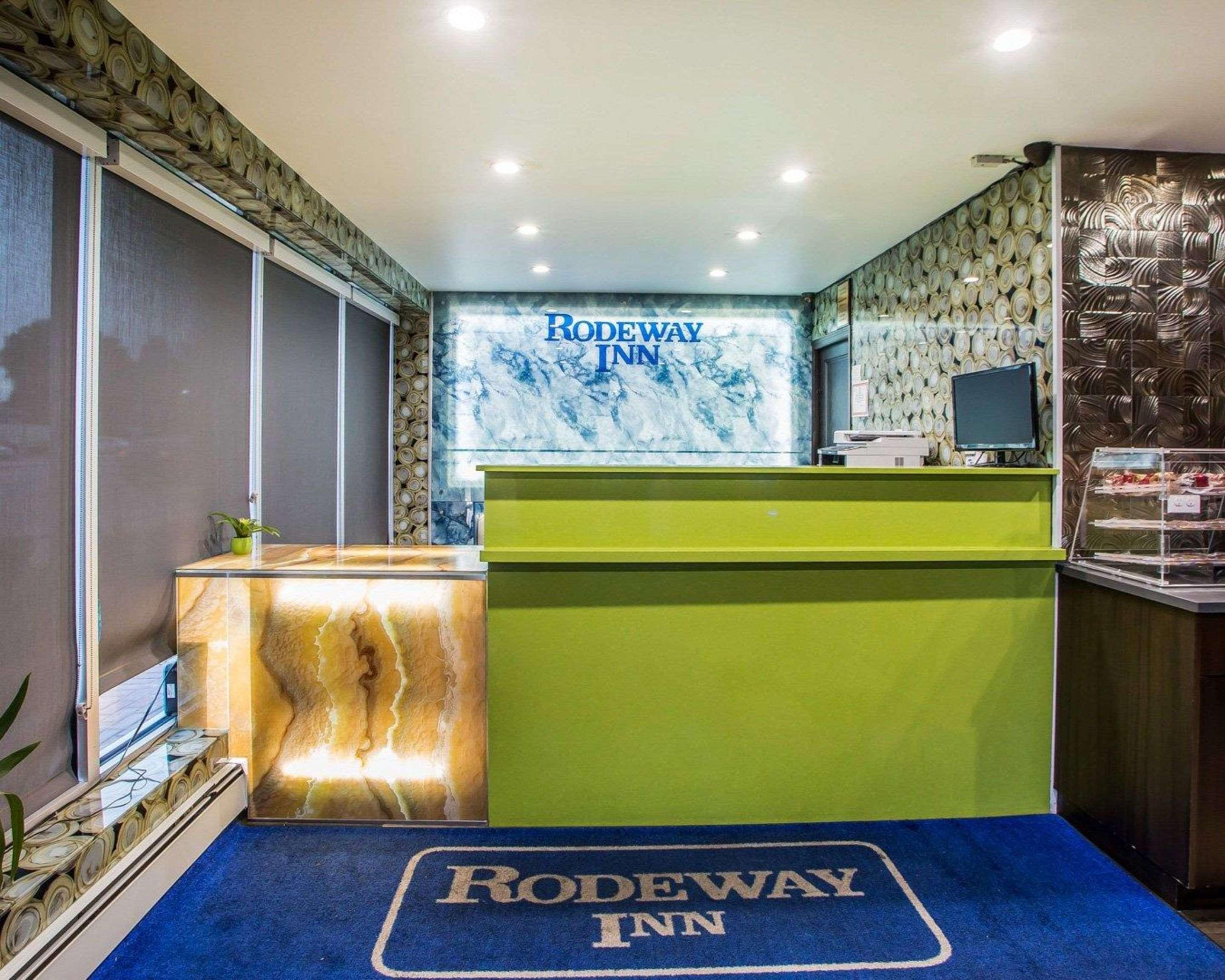 Rodeway Inn Belleville Bagian luar foto